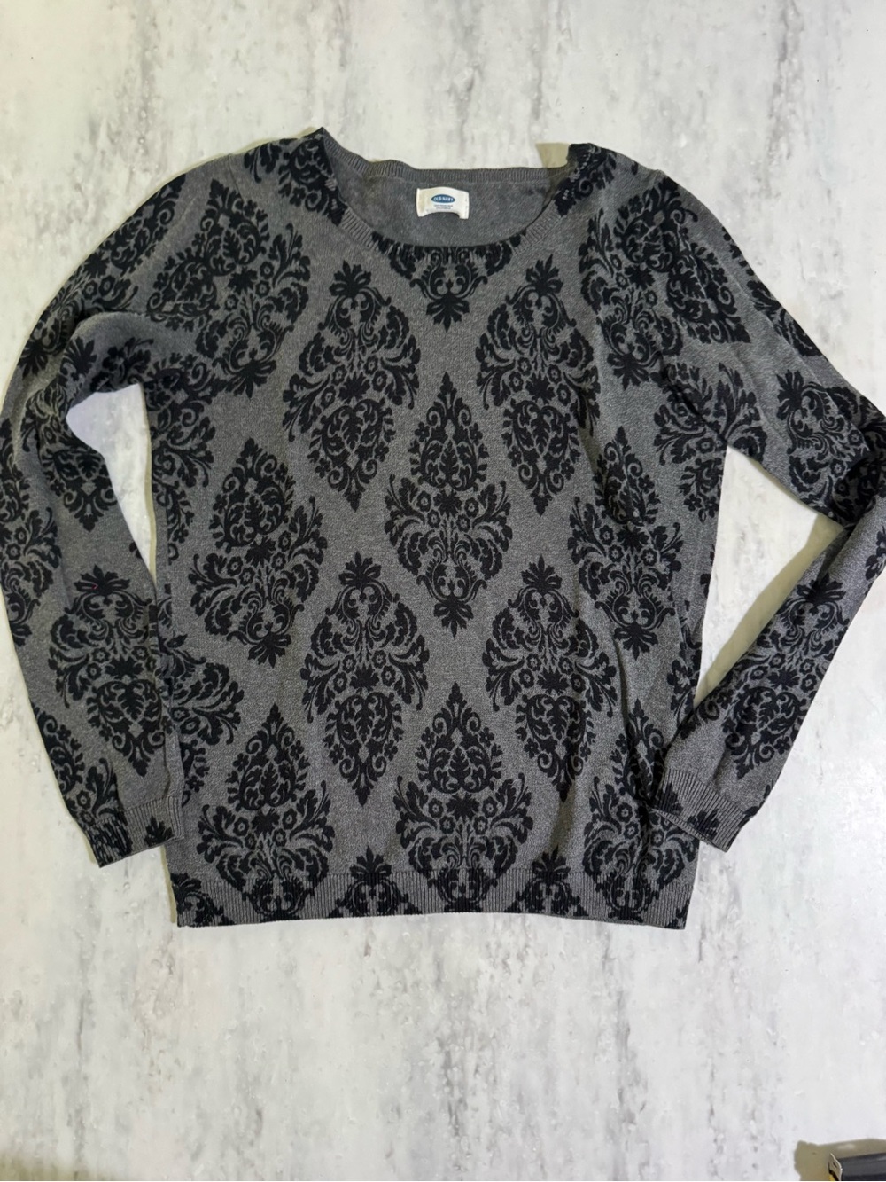 Old Navy Soft Comfy Gray Sweater with Vintage Inspired Black Damask Pattern XS